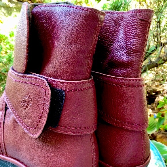 FLY LONDON (38) WOMEN’S Leather wedged heel boots, fastened Velcro around ankle. - Picture 4 of 15